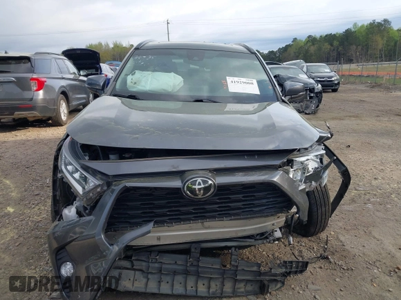 2020 Toyota RAV4 XLE with VIN 2T3P1RFV6LC124231, listed as a IAAI auction lot 41929008 with 49,592 mi miles. Bid and sale history available at carsss.com. Image 13.