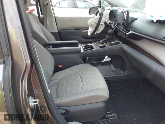 2024 Toyota Sienna LE with VIN 5TDKRKEC5RS202419, listed as a IAAI auction lot 41876213 with 14,986 mi miles. Bid and sale history available at carsss.com. Image 5.