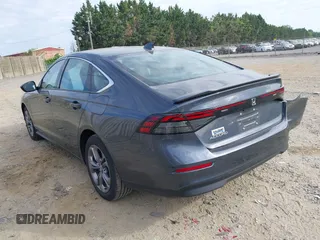 2024 Honda Accord EX с VIN 1HGCY1F32RA026881, выставлен на аукционе IAAI как лот 42156154 с пробегом 19 500 миль миль и . История ставок и продаж доступна на DreamBid. Изображение 3.