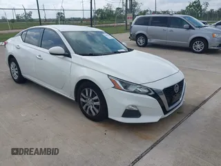 2020 Nissan Altima S z VIN 1N4BL4BV6LC224513, wystawiony jako IAAI lot #42093586 z przebiegiem 110 052 mil mil oraz . Historia ofert i sprzedaży dostępna na DreamBid. Obrazek 1.