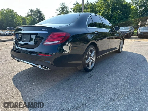 2019 Mercedes-Benz E 300 with VIN WDDZF4KB0KA511559, listed as a Copart auction lot 60793575 with 66,347 mi miles and Clean title. Bid and sale history available at DreamBid. Image 3.