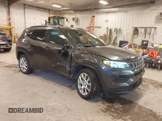 2023 Jeep Compass Latitude Lux с VIN 3C4NJDFN7PT501476, выставлен на аукционе IAAI как лот 41855064 с пробегом 13 881 миль миль и . История ставок и продаж доступна на DreamBid. Изображение 1.