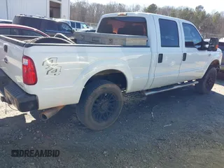 2016 Ford F-250 Lariat z VIN 1FT7W2B6XGEC21175, wystawiony jako IAAI lot #41404523 z przebiegiem 221 871 mil mil oraz . Historia ofert i sprzedaży dostępna na DreamBid. Obrazek 4.