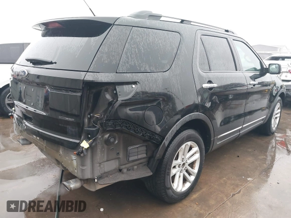 2015 Ford Explorer XLT with VIN 1FM5K7D86FGB84915, listed as a IAAI auction lot 41179754 with 165,371 mi miles and . Bid and sale history available at DreamBid. Image 4.