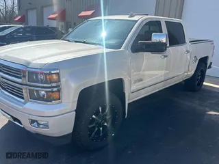 2015 Chevrolet Silverado 1500 High Country with VIN 3GCUKTEC4FG142789, listed as a Copart auction lot 51507825 with 218,796 mi miles and Clean Title. Bid and sale history available at carsss.com. Image 2.