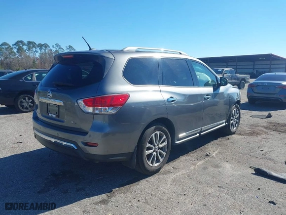 2016 Nissan Pathfinder S with VIN 5N1AR2MN5GC620696, listed as a IAAI auction lot 41294167 with 104,757 mi miles. Bid and sale history available at carsss.com. Image 4.