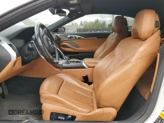 2019 BMW 8 Series M850i xDrive z VIN WBAFY4C57KBX29392, wystawiony jako Copart lot #51654905 z przebiegiem 83 651 mil mil oraz Szkody całkowita. Historia ofert i sprzedaży dostępna na DreamBid. Obrazek 7.