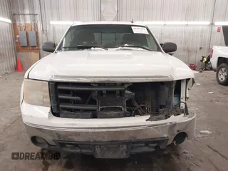 2008 GMC Sierra 1500 Work Truck z VIN 2GTEK13M481157485, wystawiony jako IAAI lot #41565279 z przebiegiem 312 223 mil mil oraz . Historia ofert i sprzedaży dostępna na DreamBid. Obrazek 13.