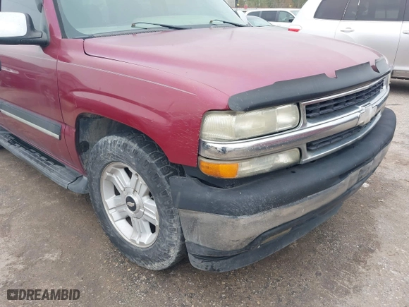 2005 Chevrolet Tahoe Z71 with VIN 1GNEC13T95R155083, listed as a IAAI auction lot 41430239 with 333,463 mi miles. Bid and sale history available at carsss.com. Image 12.