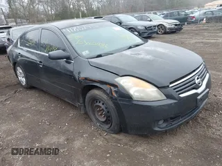 2009 Nissan Altima 2.5 S with VIN 1N4AL21E69C111073, listed as a IAAI auction lot 41852415 with 999,999 mi miles. Bid and sale history available at carsss.com. Image 1.