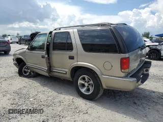 2000 Chevrolet Blazer LS с VIN 1GNCS13W2Y2395156, выставлен на аукционе Copart как лот 65617525 с пробегом 140 108 миль миль и Списание • Salvage title. История ставок и продаж доступна на DreamBid. Изображение 2.