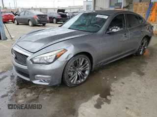 2016 Infiniti Q70 z VIN JN1BY1AP1GM220367, wystawiony jako Copart lot #54068025 z przebiegiem 149 337 mil mil oraz Szkoda całkowita • Salvage title. Historia ofert i sprzedaży dostępna na DreamBid. Obrazek 1.