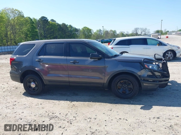 2017 Ford Police Interceptor Utility z VIN 1FM5K8ARXHGC56544, wystawiony jako IAAI lot #41975462 z przebiegiem 183 151 mil mil oraz . Historia ofert i sprzedaży dostępna na DreamBid. Obrazek 13.