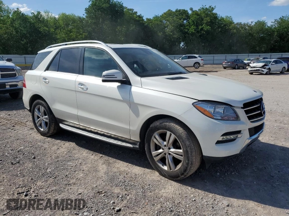 2013 Mercedes-Benz M 350 z VIN 4JGDA2EB5DA150900, wystawiony jako Copart lot #53835195 z przebiegiem 123 411 mil mil oraz Szkoda całkowita • Salvage title. Historia ofert i sprzedaży dostępna na DreamBid. Obrazek 4.
