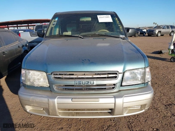 2002 Isuzu Trooper S with VIN JACDJ58X227J09839, listed as a IAAI auction lot 41657602 with NaN miles. Bid and sale history available at carsss.com. Image 6.