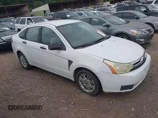 2008 Ford Focus SE z VIN 1FAHP35N38W157010, wystawiony jako IAAI lot #42367624 z przebiegiem 225 875 mil mil oraz . Historia ofert i sprzedaży dostępna na DreamBid. Obrazek 1.