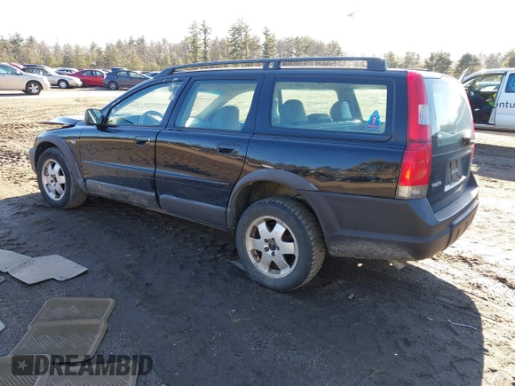 2004 Volvo V70 XC70 with VIN YV1SZ59H441151020, listed as a IAAI auction lot 41761408 with 195,292 mi miles. Bid and sale history available at carsss.com. Image 3.