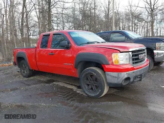 2007 GMC Sierra 1500 SLE1 with VIN 2GTEK19J271679625, listed as a IAAI auction lot 41624786 with 103,279 mi miles. Bid and sale history available at carsss.com. Image 1.