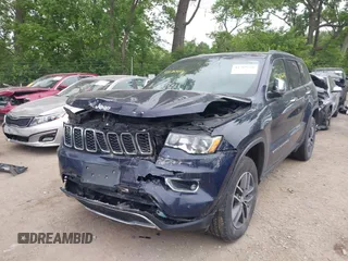 2018 Jeep Grand Cherokee Limited z VIN 1C4RJFBG9JC365715, wystawiony jako IAAI lot #42365624 z przebiegiem 125 639 mil mil oraz . Historia ofert i sprzedaży dostępna na DreamBid. Obrazek 17.