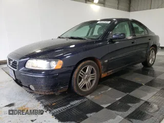 2006 Volvo S60 2.5L Turbo z VIN YV1RS592862522496, wystawiony jako Copart lot #56449405 z przebiegiem 159 333 mil mil oraz Szkody całkowita. Historia ofert i sprzedaży dostępna na DreamBid. Obrazek 1.