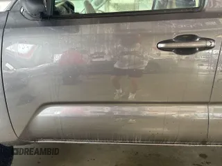 2021 Toyota Tacoma SR z VIN 5TFCZ5AN2MX279975, wystawiony jako IAAI lot #42477503 z przebiegiem 50 690 mil mil oraz . Historia ofert i sprzedaży dostępna na DreamBid. Obrazek 1.