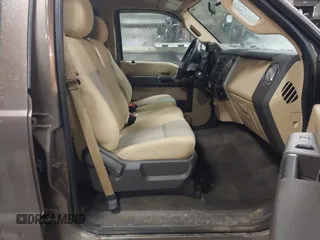 2015 Ford F-250 Lariat with VIN 1FT7W2B6XFEA43802, listed as a IAAI auction lot 41076297 with 202,520 mi miles and . Bid and sale history available at DreamBid. Image 5.