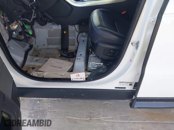 2019 Land Rover Range Rover Sport HSE with VIN SALWR2RV3KA820539, listed as a IAAI auction lot 42066022 with 67,806 mi miles and . Bid and sale history available at DreamBid. Image 6.