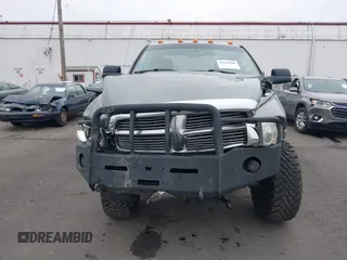 2005 Dodge 3500 SLT z VIN 3D7LS38C25G773780, wystawiony jako IAAI lot #41580108 z przebiegiem 195 662 mil mil oraz . Historia ofert i sprzedaży dostępna na DreamBid. Obrazek 12.