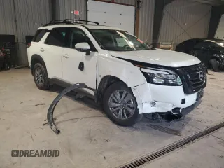 2023 Nissan Pathfinder SV z VIN 5N1DR3BD1PC261313, wystawiony jako Copart lot #55912155 z przebiegiem 13 527 mil mil oraz Szkoda całkowita • Salvage title. Historia ofert i sprzedaży dostępna na DreamBid. Obrazek 4.