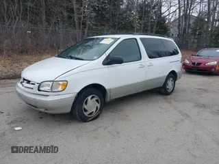 2000 Toyota Sienna LE with VIN 4T3ZF13C4YU233128, listed as a IAAI auction lot 41973322 with 117,577 mi miles. Bid and sale history available at carsss.com. Image 17.
