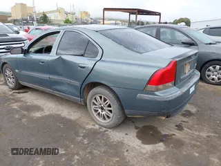 2001 Volvo S60 with VIN YV1RS61R412049879, listed as a IAAI auction lot 42010628 with 174,203 mi miles. Bid and sale history available at carsss.com. Image 3.