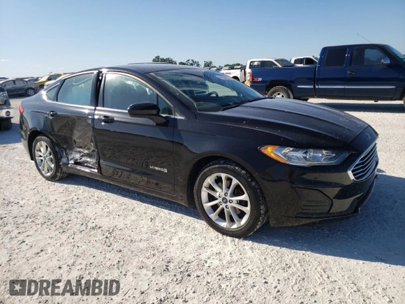 2019 Ford Fusion Hybrid SE with VIN 3FA6P0LU9KR106136, listed as a Copart auction lot 46086803 with 62,267 mi miles. Bid and sale history available at carsss.com. Image 4.