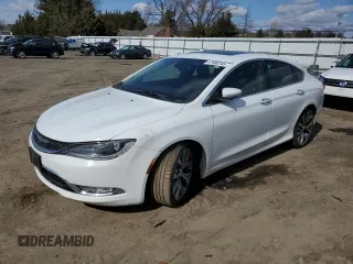 2015 Chrysler 200 C with VIN 1C3CCCCB2FN527220, listed as a Copart auction lot 47486245 with 111,884 mi miles and Salvage Title. Bid and sale history available at carsss.com. Image 1.
