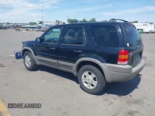 2002 Ford Escape XLT Choice с VIN 1FMCU04112KB54482, выставлен на аукционе IAAI как лот 42391708 с пробегом 212 729 миль миль и . История ставок и продаж доступна на DreamBid. Изображение 3.