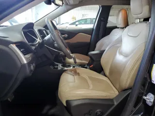 2016 Jeep Cherokee Limited z VIN 1C4PJMDS9GW228214, wystawiony jako Copart lot #59678655 z przebiegiem 68 161 mil mil oraz Szkoda całkowita • Salvage title. Historia ofert i sprzedaży dostępna na DreamBid. Obrazek 7.