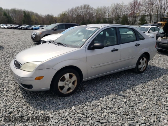 2006 Ford Focus S with VIN 1FAHP34N56W166189, listed as a Copart auction lot 54398265 with 45,247 mi miles and Clean Title. Bid and sale history available at carsss.com. Image 1.