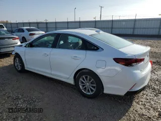 2018 Hyundai Sonata SE z VIN 5NPE24AF3JH599877, wystawiony jako Copart lot #82849334 z przebiegiem Nie podano mil oraz Szkoda całkowita • Salvage title. Historia ofert i sprzedaży dostępna na DreamBid. Obrazek 2.