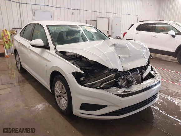 2020 Volkswagen Jetta S with VIN 3VWN57BU3LM091943, listed as a IAAI auction lot 41292319 with 83,995 mi miles. Bid and sale history available at carsss.com. Image 1.