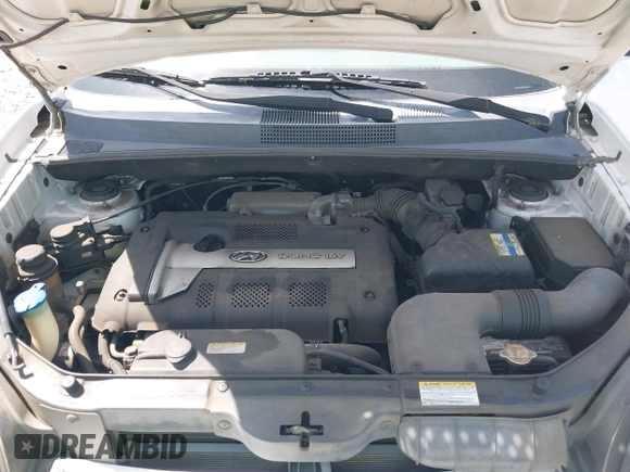 2006 Hyundai Tucson GL with VIN KM8JM12B76U412698, listed as a IAAI auction lot 42055377 with 177,459 mi miles. Bid and sale history available at carsss.com. Image 10.