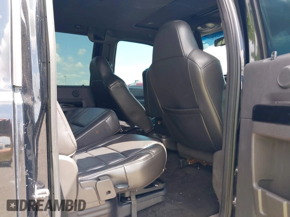 2010 Ford F-250 XL z VIN 1FTSW2BR0AEA68608, wystawiony jako IAAI lot #42115694 z przebiegiem 182 767 mil mil oraz . Historia ofert i sprzedaży dostępna na DreamBid. Obrazek 8.