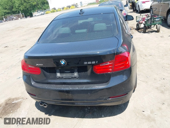2015 BMW 3 Series 328i xDrive z VIN WBA3B5C52FP653910, wystawiony jako IAAI lot #42563622 z przebiegiem 153 033 mil mil oraz . Historia ofert i sprzedaży dostępna na DreamBid. Obrazek 16.