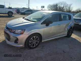 2018 Chevrolet Sonic LT z VIN 1G1JD6SH7J4114918, wystawiony jako Copart lot #87672745 z przebiegiem 64 227 mil mil oraz Szkoda całkowita • Salvage title. Historia ofert i sprzedaży dostępna na DreamBid. Obrazek 1.