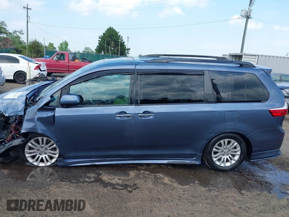 2016 Toyota Sienna XLE z VIN 5TDYK3DC2GS739042, wystawiony jako IAAI lot #42163983 z przebiegiem 98 842 mil mil oraz . Historia ofert i sprzedaży dostępna na DreamBid. Obrazek 15.