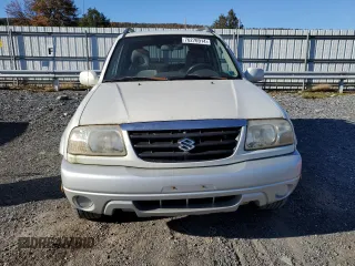 2003 Suzuki Grand Vitara z VIN JS3TD62V234103268, wystawiony jako Copart lot #76276914 z przebiegiem 133 227 mil mil oraz Czysty tytuł • Clean title. Historia ofert i sprzedaży dostępna na DreamBid. Obrazek 5.