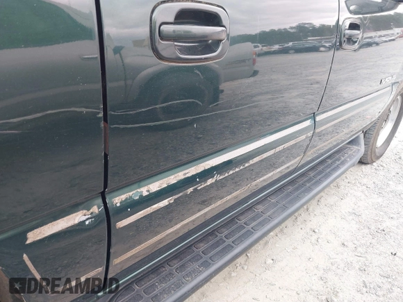 2001 GMC Yukon XL SLE with VIN 3GKFK16T31G182628, listed as a IAAI auction lot 41842295 with 291,231 mi miles and . Bid and sale history available at DreamBid. Image 15.