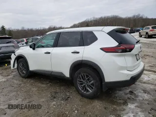 2024 Nissan Rogue S z VIN 5N1BT3AB1RC746787, wystawiony jako Copart lot #83751454 z przebiegiem 22 488 mil mil oraz Nie do naprawy • Non repairable. Historia ofert i sprzedaży dostępna na DreamBid. Obrazek 2.