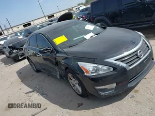 2013 Nissan Altima SV with VIN 1N4AL3AP5DN583737, listed as a IAAI auction lot 41784167 with 184,862 mi miles and . Bid and sale history available at carsss.com. Image 1.