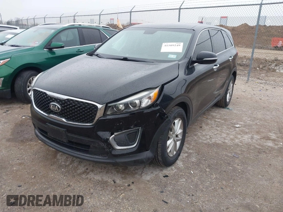 2017 Kia Sorento LX with VIN 5XYPG4A32HG281928, listed as a IAAI auction lot 41509249 with 82,915 mi miles. Bid and sale history available at carsss.com. Image 17.