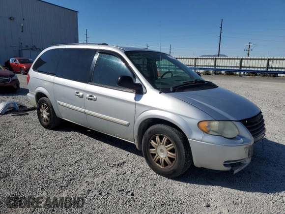 2005 Chrysler Town & Country Touring z VIN 2C4GP54L05R430233, wystawiony jako Copart lot #56189765 z przebiegiem 190 187 mil mil oraz Szkody całkowita. Historia ofert i sprzedaży dostępna na DreamBid. Obrazek 4.