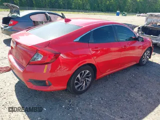 2017 Honda Civic EX z VIN 2HGFC2F77HH535613, wystawiony jako IAAI lot #42208566 z przebiegiem 121 024 mil mil oraz . Historia ofert i sprzedaży dostępna na DreamBid. Obrazek 4.